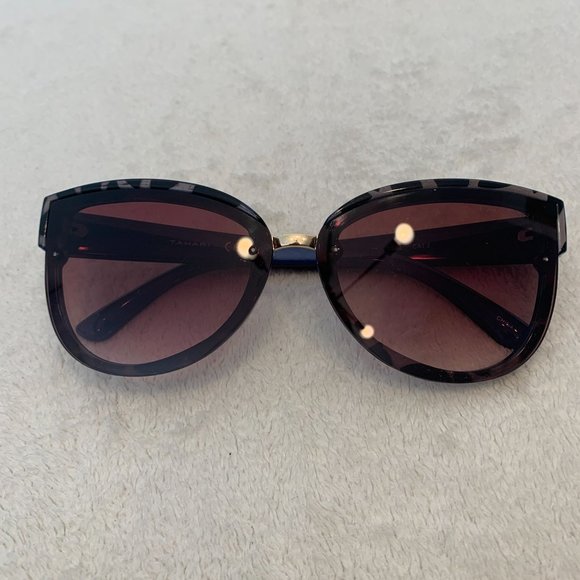 Tahari Cat Eye Sunglasses Blue HYTH0628-A TH899 TSBL - Picture 2 of 11